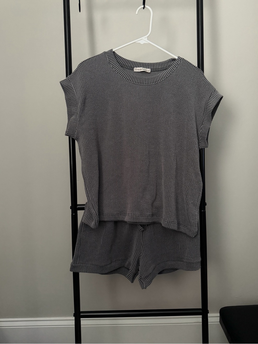 Zenana Gray Ribbed Knit Matching Lounge Set Top & Shorts Size S